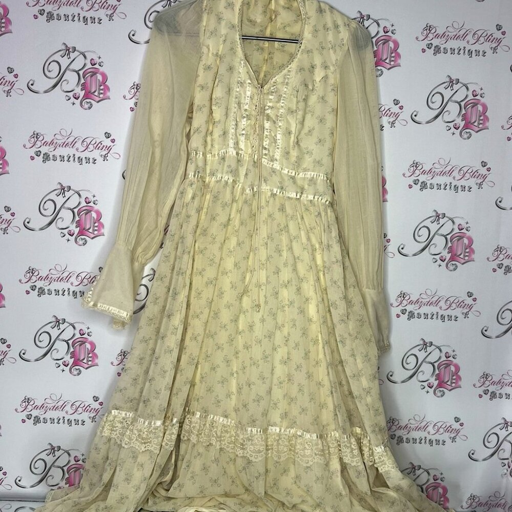 GUNNE SAX Victorian dress floral vintage old school long lace ruffle frilly